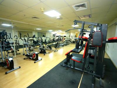 gym - hotel nejoum al emarate - sharjah, united arab emirates