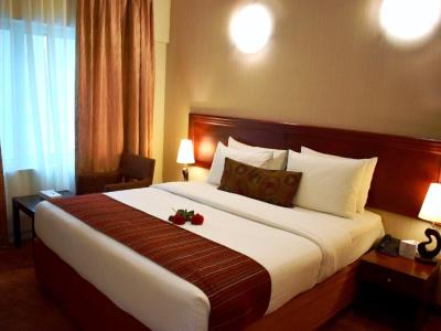 bedroom 1 - hotel nejoum al emarate - sharjah, united arab emirates