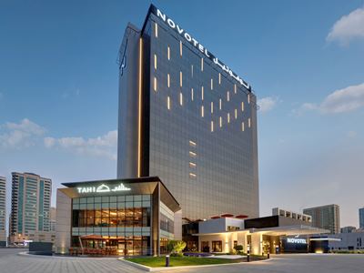 exterior view - hotel novotel sharjah expo centre - sharjah, united arab emirates