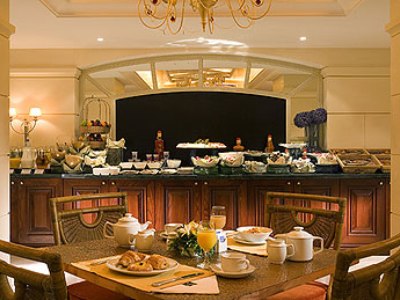 restaurant - hotel novel city center - abu dhabi, united arab emirates
