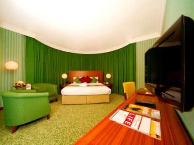 bedroom - hotel city seasons al hamra - abu dhabi, united arab emirates