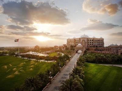 exterior view - hotel emirates palace - abu dhabi, united arab emirates