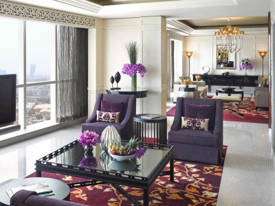 suite - hotel dusit thani - abu dhabi, united arab emirates