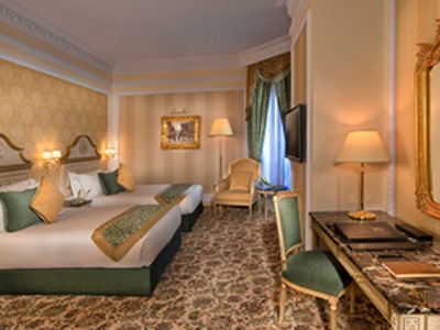 bedroom - hotel royal rose - abu dhabi, united arab emirates
