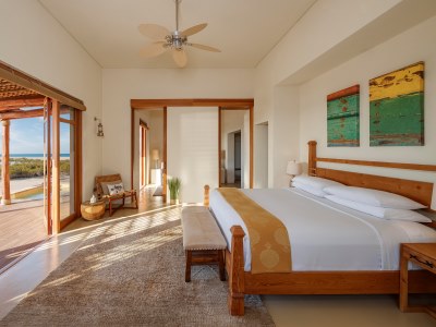 bedroom - hotel anantara al yamm villas - abu dhabi, united arab emirates