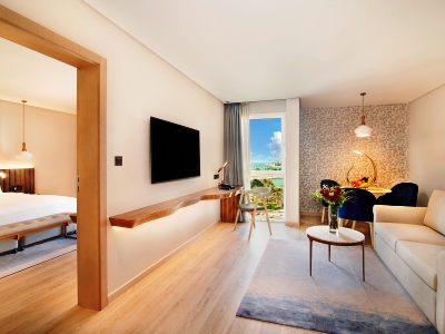 suite 3 - hotel radisson blu corniche - abu dhabi, united arab emirates