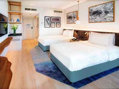 bedroom 2 - hotel radisson blu corniche - abu dhabi, united arab emirates