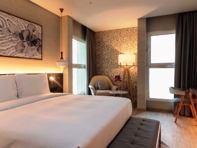 bedroom 6 - hotel radisson blu corniche - abu dhabi, united arab emirates