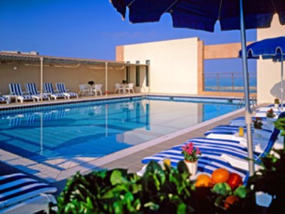 outdoor pool - hotel sheraton khalidiya - abu dhabi, united arab emirates