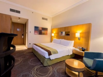 bedroom 2 - hotel holiday inn abu dhabi - abu dhabi, united arab emirates