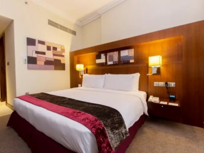 bedroom 3 - hotel holiday inn abu dhabi - abu dhabi, united arab emirates