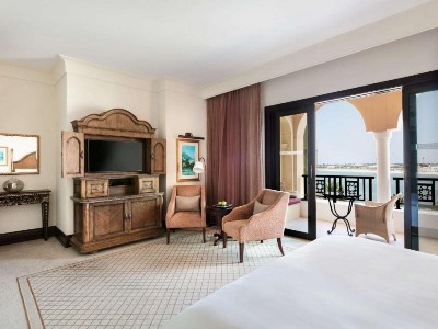 bedroom 1 - hotel shangri la qaryat al beri - abu dhabi, united arab emirates