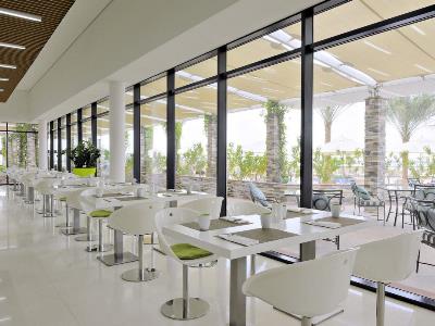 restaurant - hotel park inn by radisson yas island - abu dhabi, united arab emirates