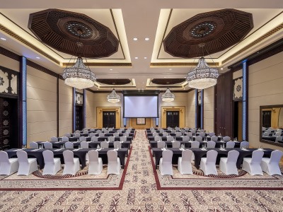 conference room 2 - hotel qasr al sarab desert resort by anantara - abu dhabi, united arab emirates