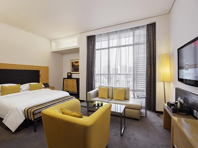 bedroom - hotel hala arjaan by rotana - abu dhabi, united arab emirates