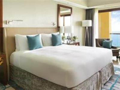 bedroom - hotel fairmont ajman - ajman, united arab emirates
