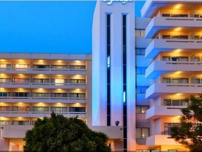 exterior view - hotel radisson blu al ain - al ain, united arab emirates