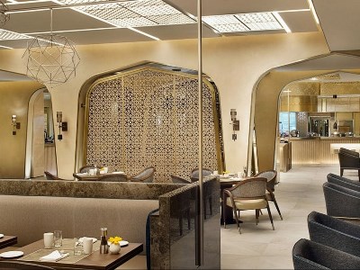 restaurant 1 - hotel radisson blu al ain - al ain, united arab emirates