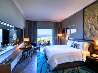 bedroom 2 - hotel fujairah rotana resort and spa - fujairah, united arab emirates