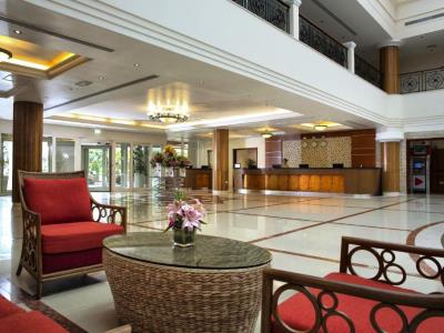 lobby - hotel fujairah rotana resort and spa - fujairah, united arab emirates