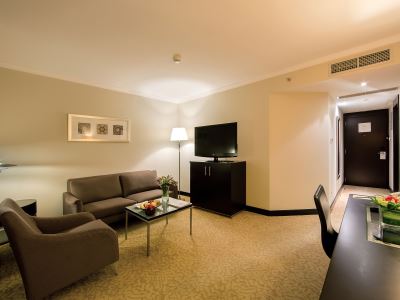 bedroom 1 - hotel ramada plaza by wyndham dubai deira - dubai, united arab emirates