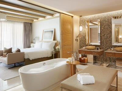 bedroom 2 - hotel jumeirah al naseem - dubai, united arab emirates
