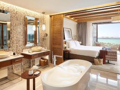 bedroom 3 - hotel jumeirah al naseem - dubai, united arab emirates