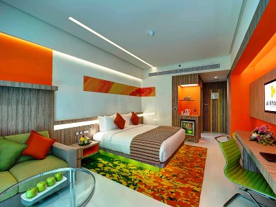 bedroom 1 - hotel al khoory atrium - dubai, united arab emirates