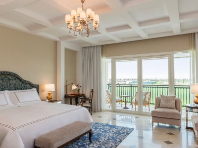 bedroom - hotel al habtoor polo resort - dubai, united arab emirates