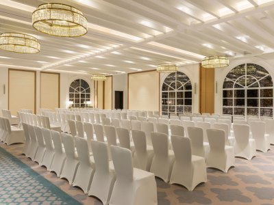 conference room 1 - hotel al habtoor polo resort - dubai, united arab emirates