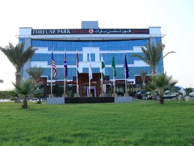 exterior view - hotel fortune park - dubai, united arab emirates