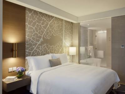 bedroom - hotel al bandar rotana - creek - dubai, united arab emirates