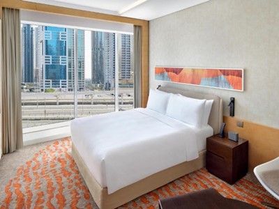 bedroom - hotel crowne plaza dubai marina - dubai, united arab emirates