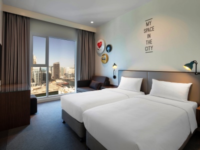bedroom 1 - hotel rove dubai marina - dubai, united arab emirates