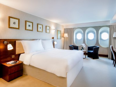 deluxe room 1 - hotel queen elizabeth 2 - dubai, united arab emirates