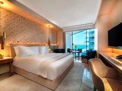bedroom 2 - hotel five palm jumeirah - dubai, united arab emirates