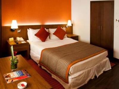bedroom - hotel ascot - dubai, united arab emirates