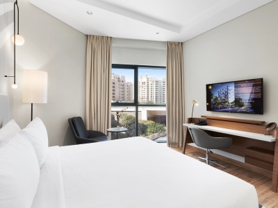 bedroom - hotel adagio premium the palm - dubai, united arab emirates