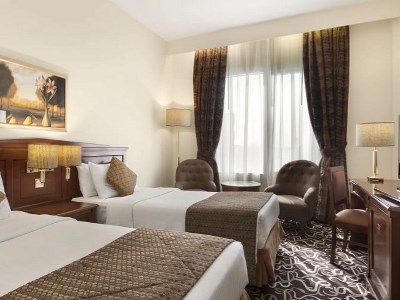 bedroom 2 - hotel howard johnson by wyndham bur dubai - dubai, united arab emirates