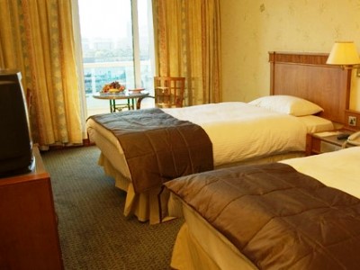 standard bedroom - hotel riviera - dubai, united arab emirates