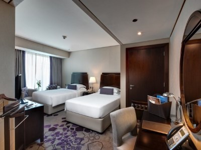 bedroom - hotel rose rayhaan by rotana - dubai, united arab emirates
