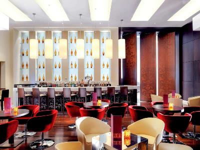 bar - hotel novotel deira city centre - dubai, united arab emirates