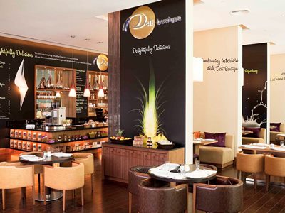 restaurant - hotel novotel ste mall of the emirates - dubai, united arab emirates