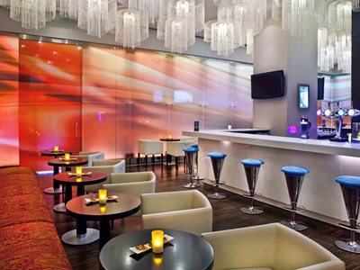 bar - hotel novotel ste mall of the emirates - dubai, united arab emirates