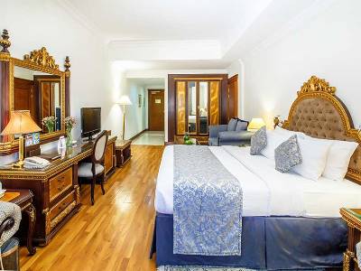 bedroom 5 - hotel grand excelsior bur dubai - dubai, united arab emirates