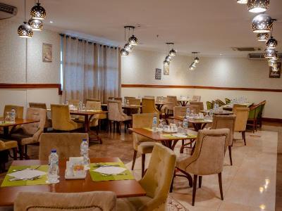 restaurant 2 - hotel vision imperial - dubai, united arab emirates