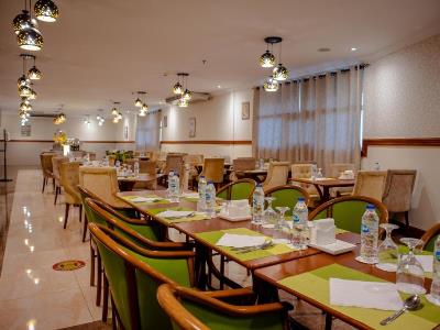restaurant 1 - hotel vision imperial - dubai, united arab emirates