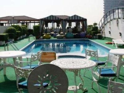 outdoor pool - hotel regent palace - dubai, united arab emirates