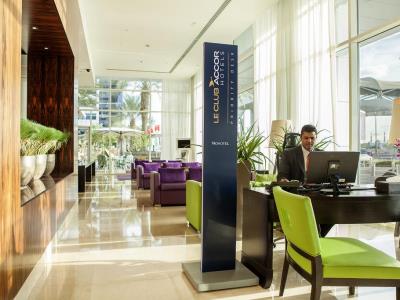 lobby - hotel novotel world trade centre - dubai, united arab emirates