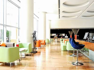 lobby 1 - hotel ibis world trade centre - dubai, united arab emirates